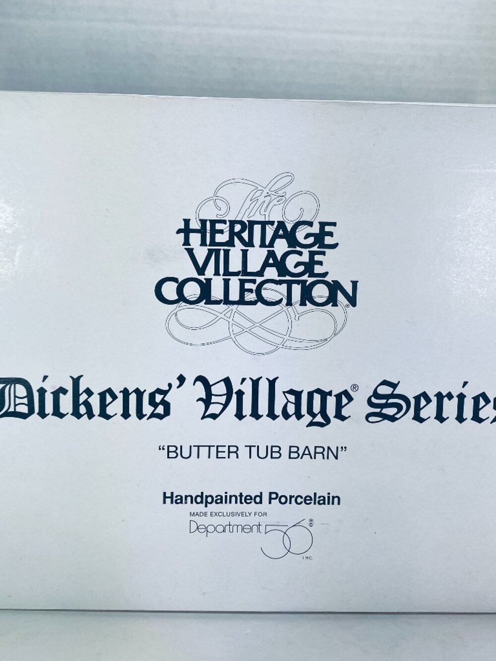 VNTG Dept 56 Dickens' Village Series Butter Tub Barn 58338 Retired Light/Box EUC